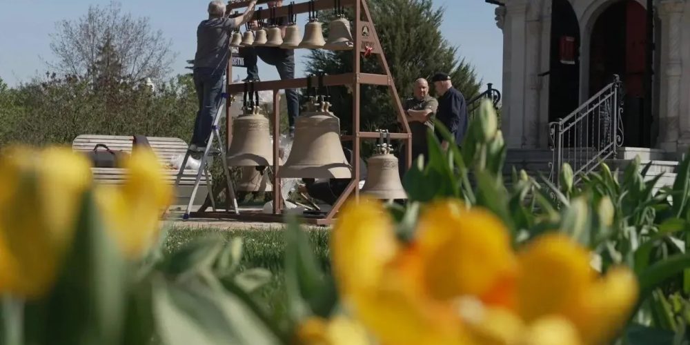 Колокольный праздник прошел у храма Василия Великого на ВДНХ