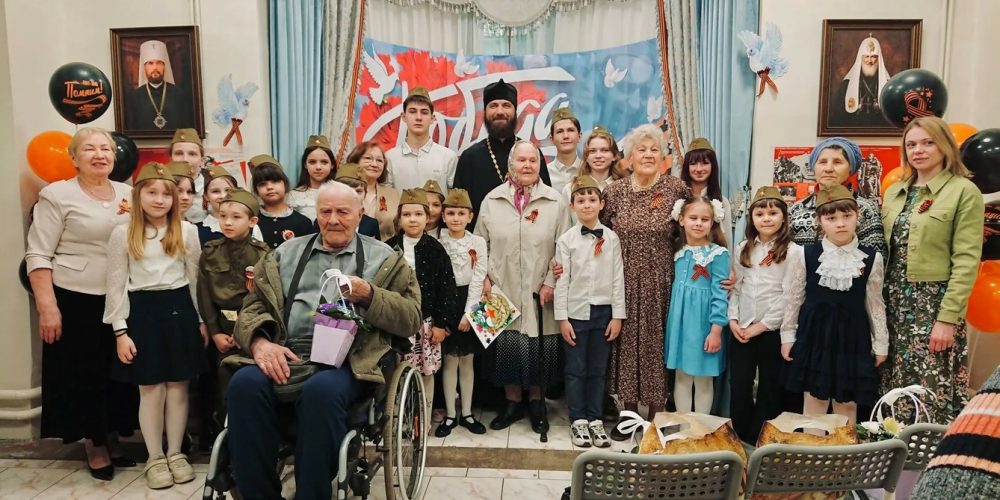 На территории храма святителя Николая Мирликийского в Отрадном состоялся праздничный концерт, посвящённый Дню Победы