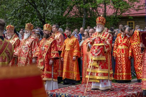 В праздник Собора новомучеников, в Бутове пострадавших, митрополит Арсений сослужил за Литургией на Бутовском полигоне